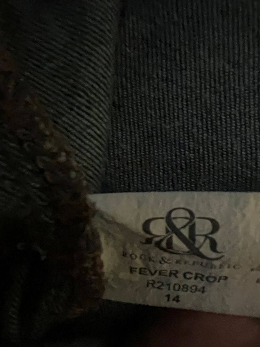 Rock & Republic Dark Indigo Cropped Stretch Jeans - Picture 3 of 7
